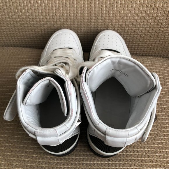 Givenchy Men's White/Black Leather Tyson Star High-top Sneakers - Picture 5 of 11